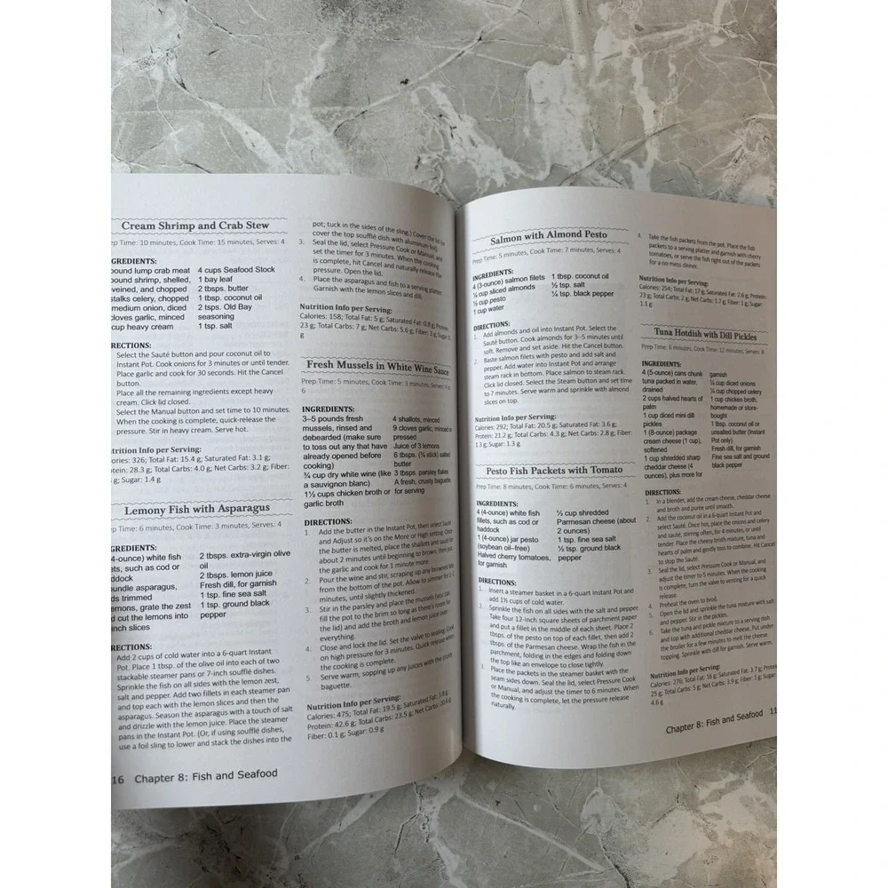 The Simple Keto Instant Pot‎ Cookbook Sara S. Nelson - GOOD